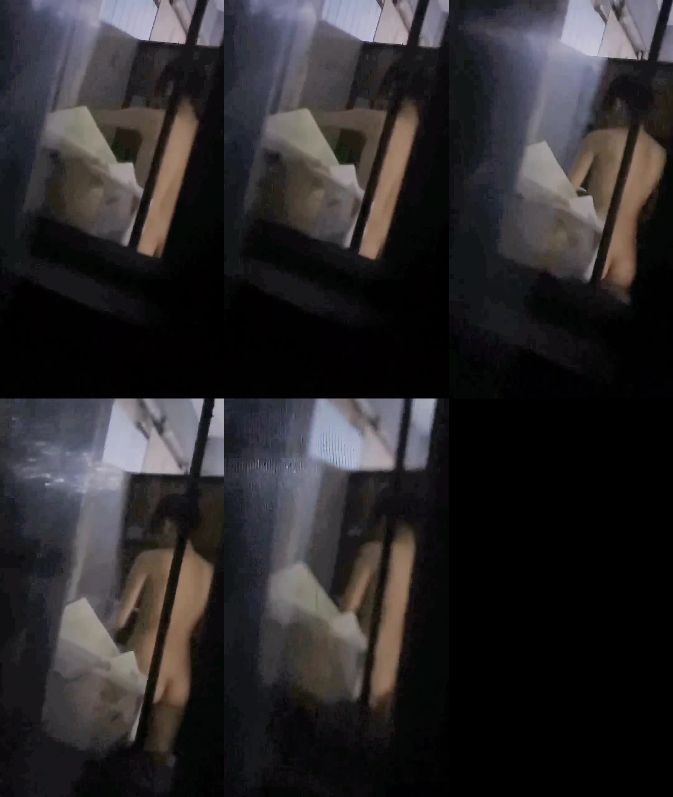 4原创福利贴偷拍柔弱表妹的洗澡视频18年轻的身体真好啊
