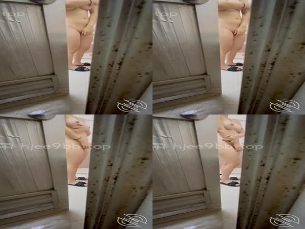 偷拍女儿洗澡,魂牵梦绕的胴体终于出现在我的眼前 5
