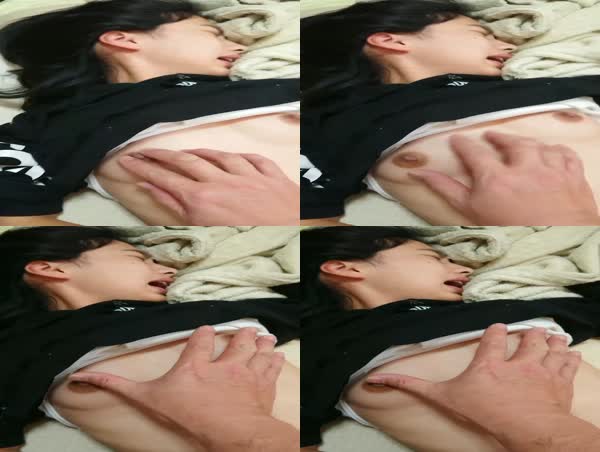 插入同事的妹妹原来也是个穿丝袜的小骚货