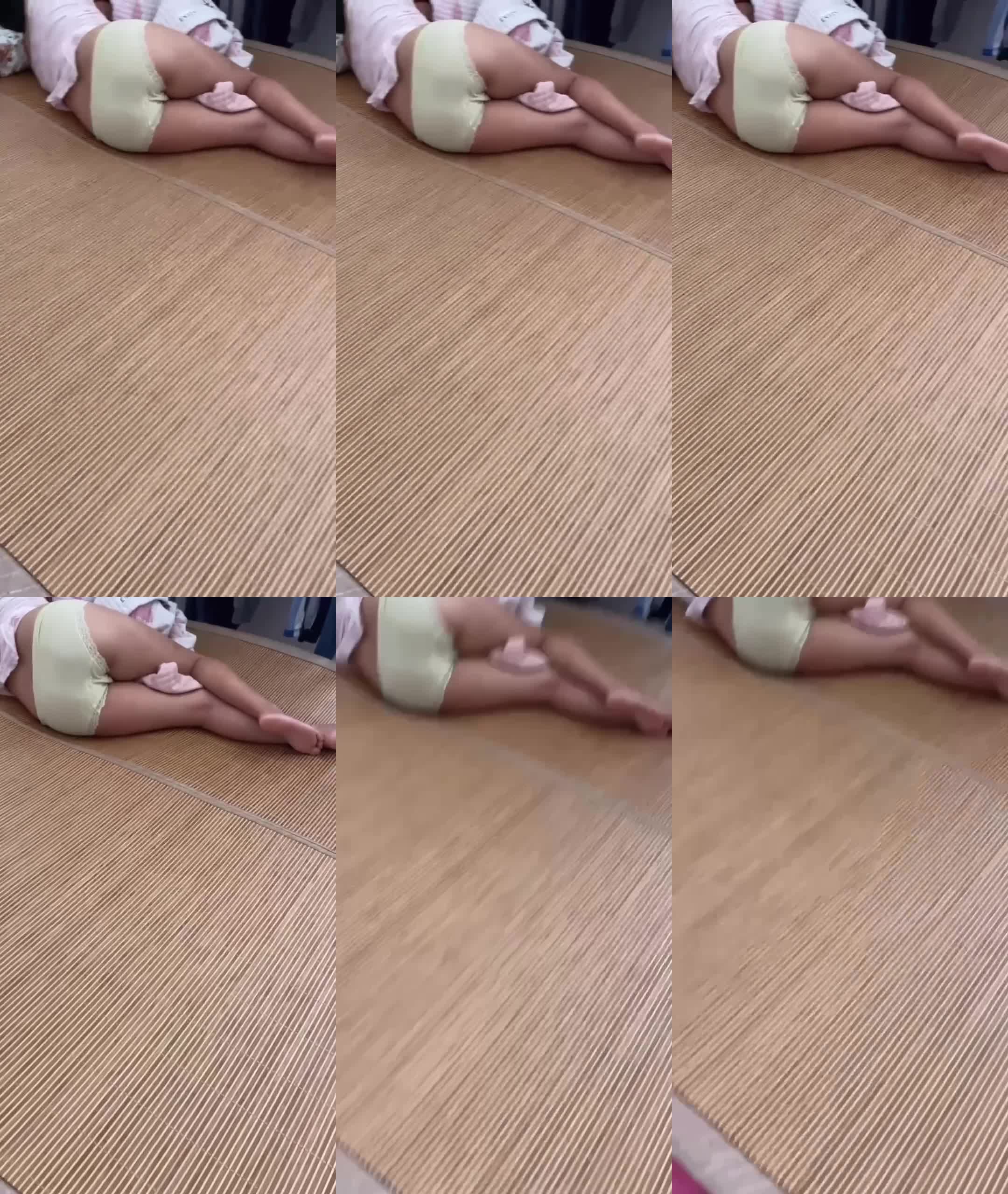 我和妈妈3偷摸上妈妈床妈妈突然醒了这下怎么办在线等